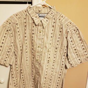 Columbia box cut button shirt